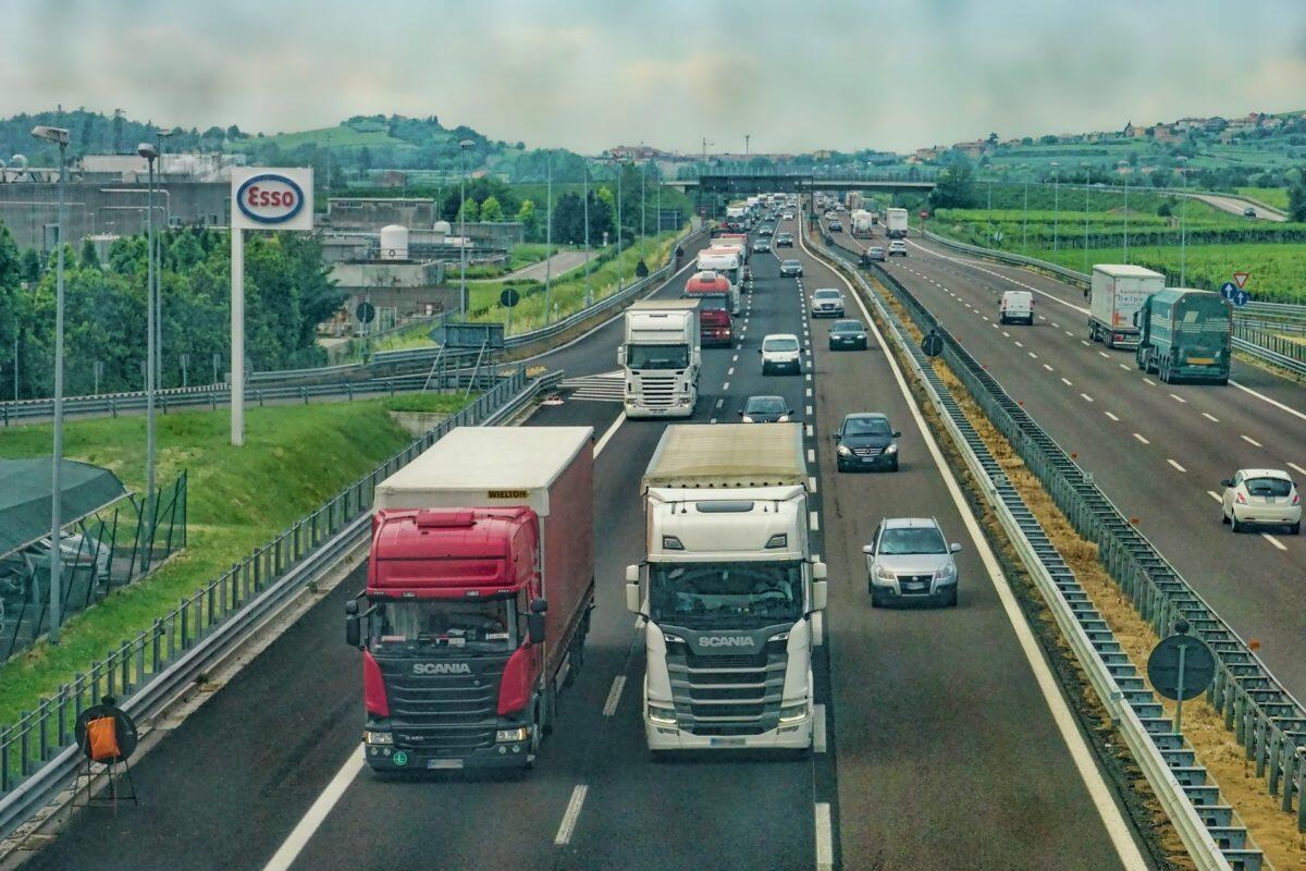 Tecnologia e sicurezza: come droni e realtà virtuale possono salvare vite | scopri perché gli automobilisti ignorano i cantieri! -