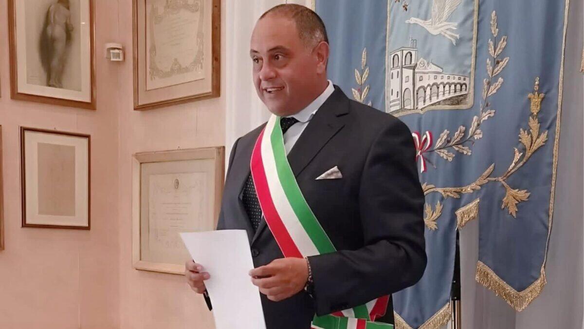 Aggressione al Sindaco di Valverde | La politica può davvero scendere così in basso? -