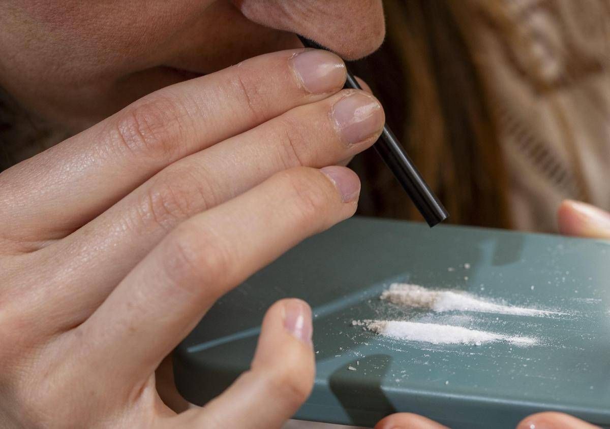 Dalla cocaina rosa alla ketamina, ecco i rischi dello sballo nelle notti estive -