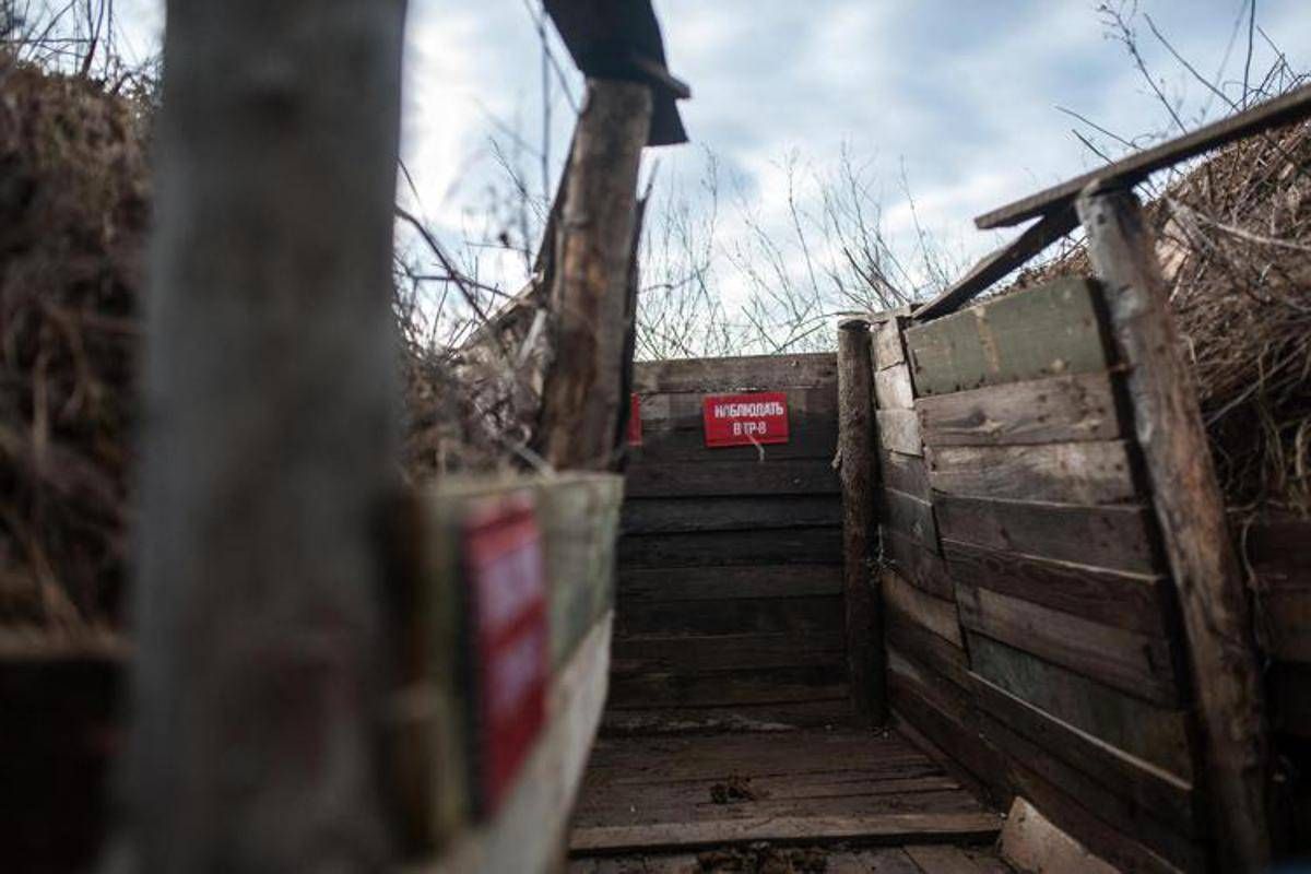 Ucraina, ore cruciali al fronte: russi infiltrati a Pokrovsk, Kiev invia unità Azov -