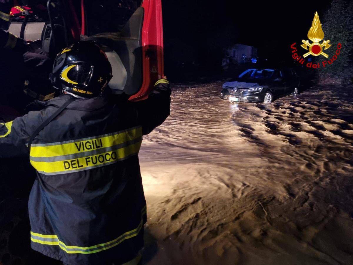 Maltempo nell'ennese, due auto nel torrente Crisa: un morto - 