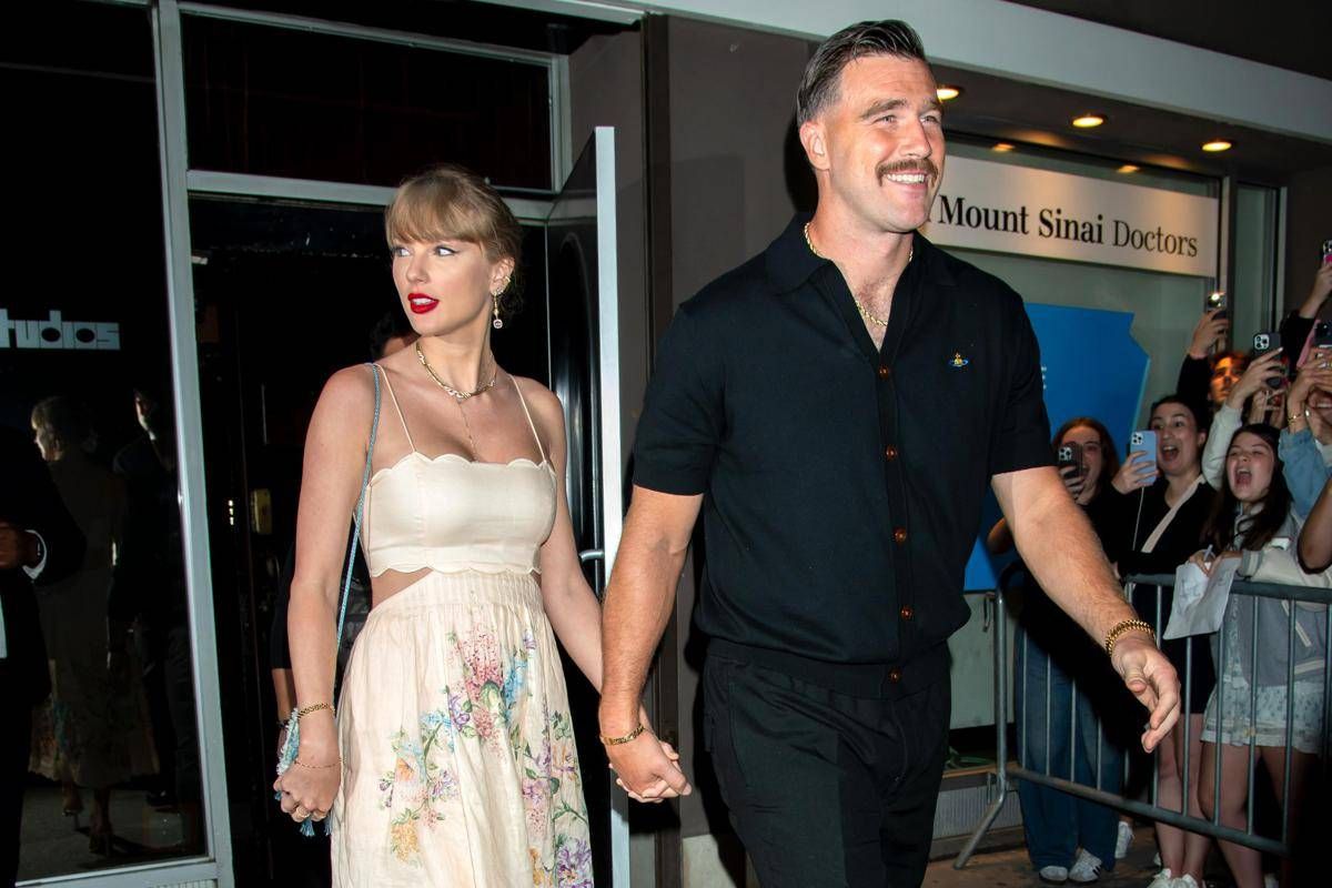 Taylor Swift e Travis Kelce si sposano, il romantico annuncio della cantante -
