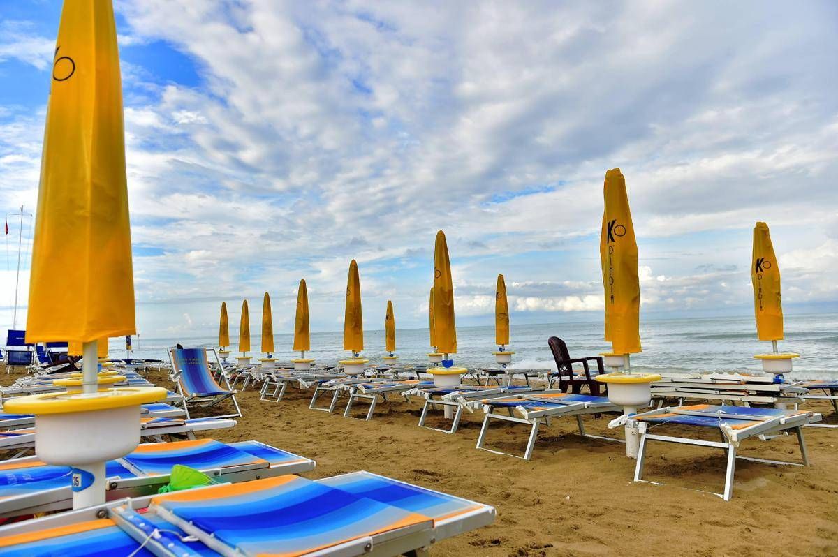 Spiagge vuote? Gassmann bacchetta i balneari: "Abbassate i prezzi" - 
