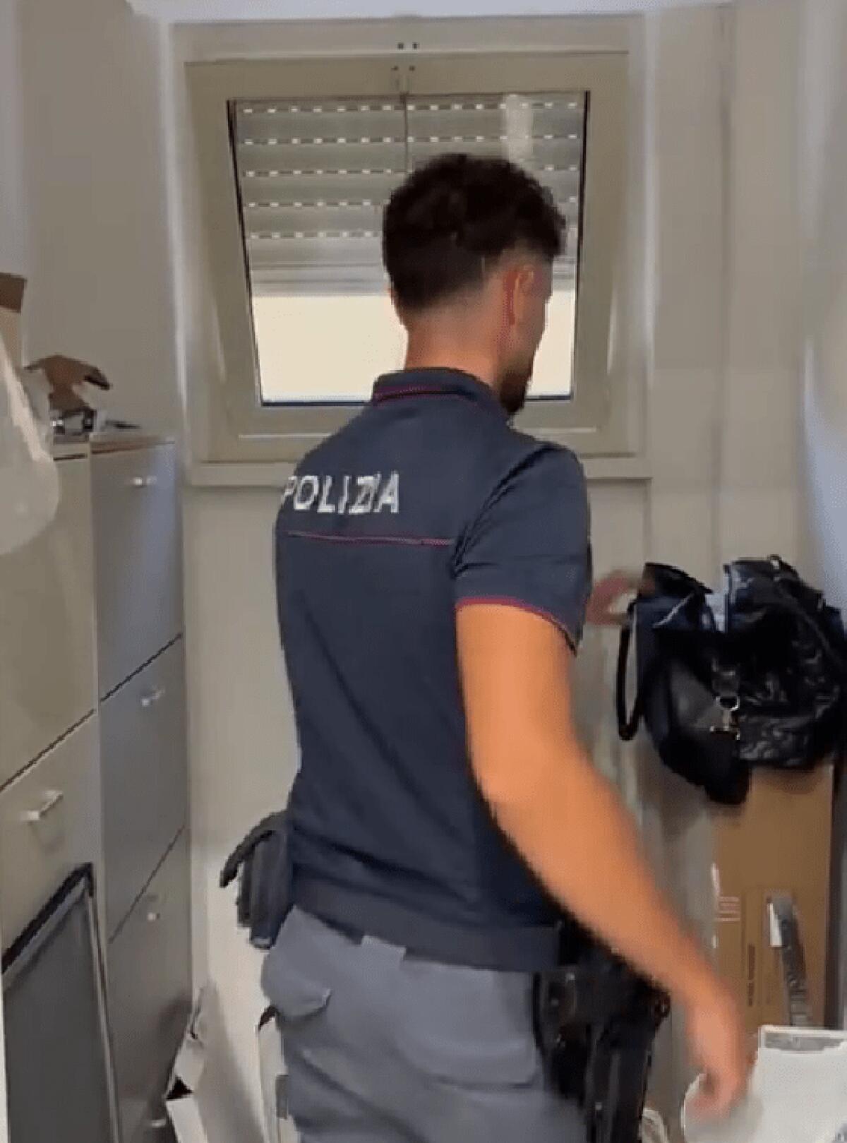 Droga e denaro falso a Catania | Gli incredibili dettagli che nessuno si aspettava dal controllo della Polizia! - 