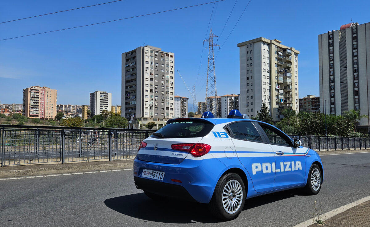 Minorenni in fuga sulle strade di Catania | La Polizia svela un inquietante mondo di spaccio! - 