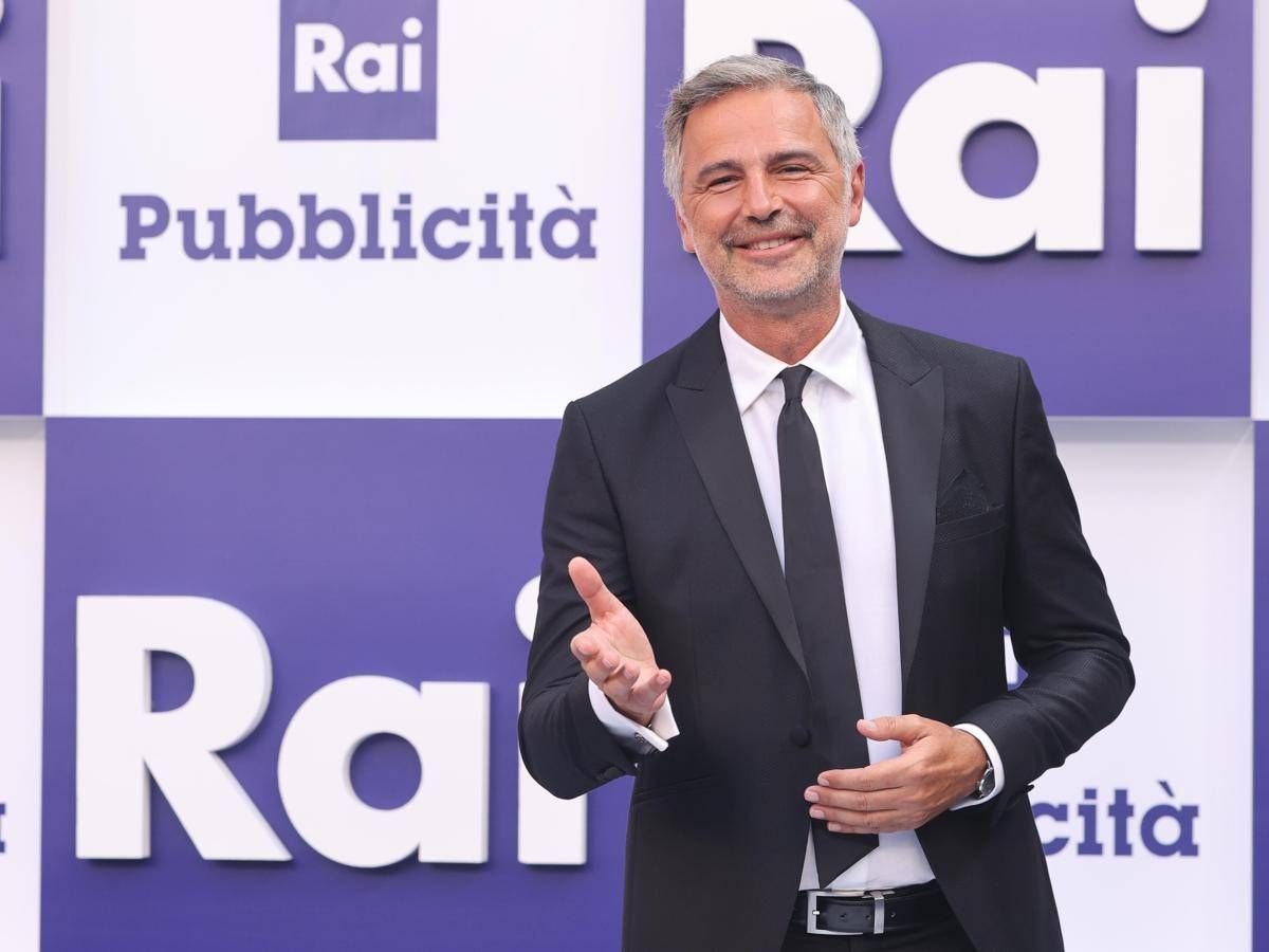 Beppe Convertini nel cast di Ballando con le stelle, l'annuncio con la mamma - 