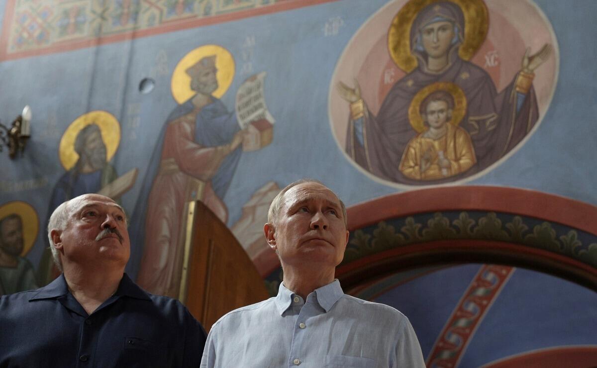 Putin annuncia la pace in Ucraina | Zelensky avverte: "Non siamo facili prede!" -