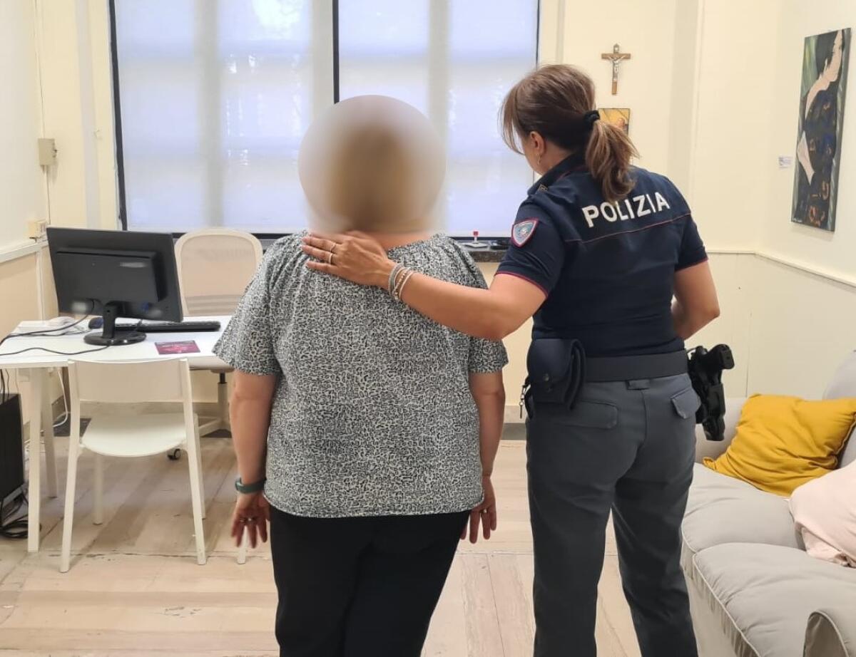 Un 51enne scovato in flagranza | Hai davvero fiducia nella Polizia di Catania? -