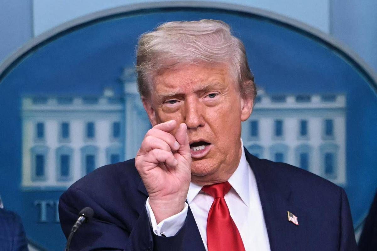 Trump, l'incontro con Putin e la gaffe: "Venerdì vado in Russia" -