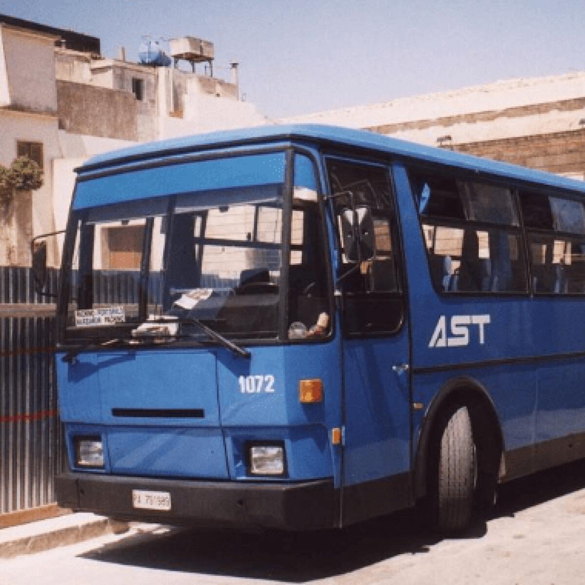 Tessere AST per anziani a Palermo | Ecco perché molti rischiano di perderle! -