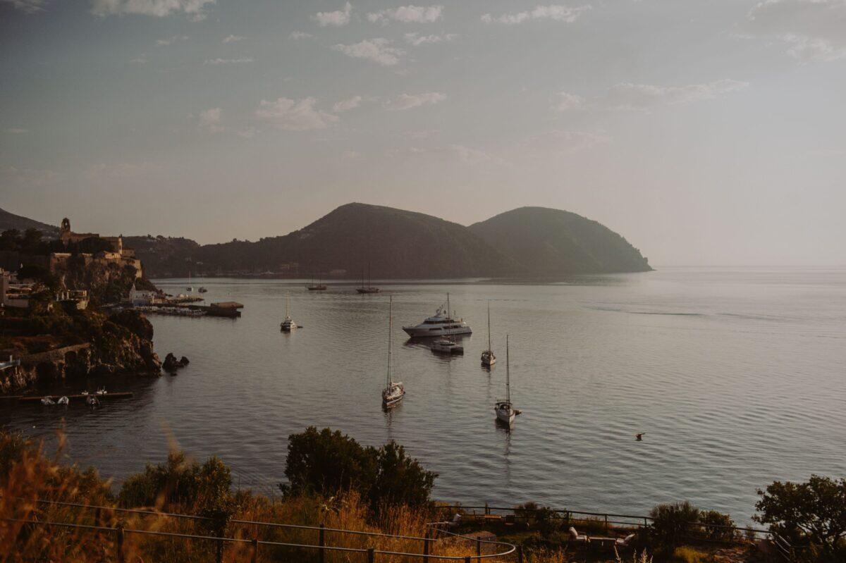 Scopri il paradiso delle Eolie | È davvero così unico come dicono? -