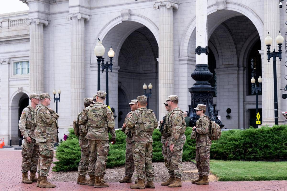 Trump schiera Guardia Nazionale armata a Washington: "Pronta a reagire" - 