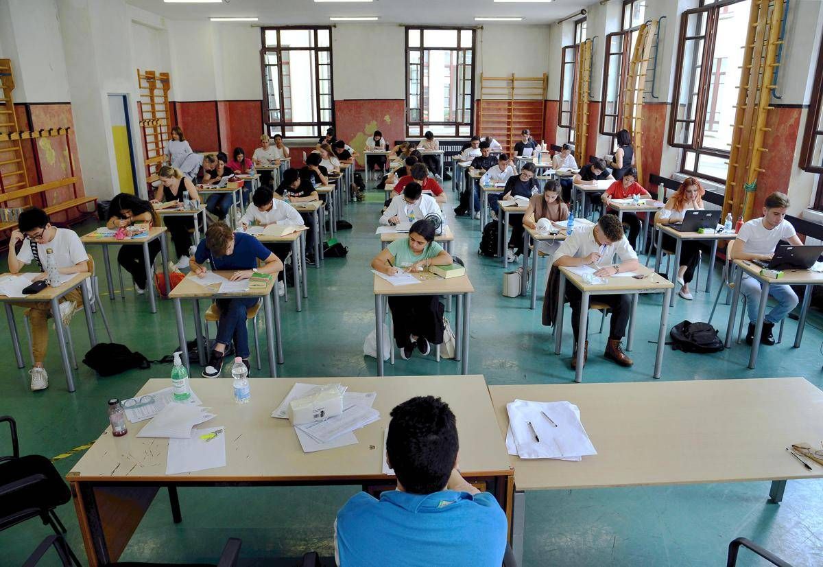 Maturità 2025, quasi tutti promossi: Campania regione con più lodi - 
