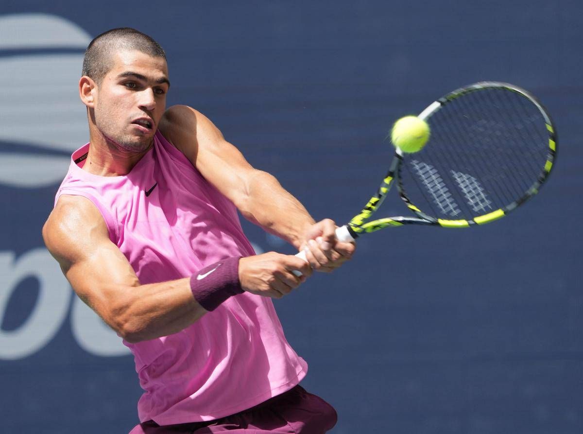 Us Open, troppo Alcaraz per Darderi: lo spagnolo domina contro l'azzurro e vola agli ottavi -
