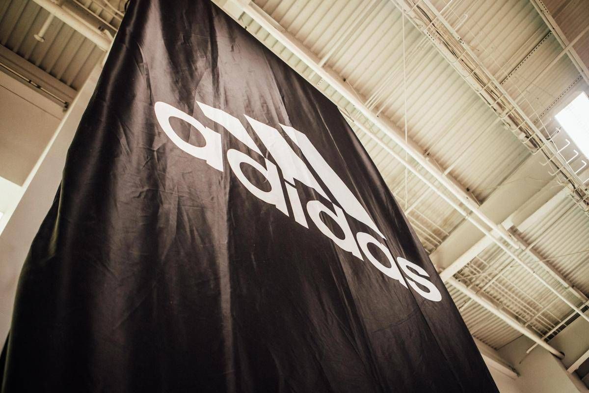 Adidas sotto accusa, copia la scarpa agli indigeni messicani e chiede scusa - 