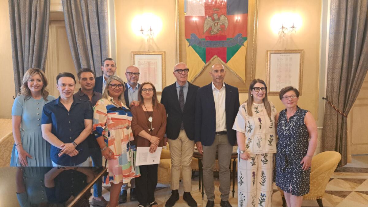 Un Comune di Caltanissetta all'avanguardia | La sorprendente stabilizzazione dei lavoratori ASU che cambia tutto! - 