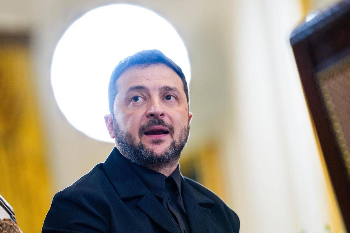 Ucraina, Zelensky: "Ora azioni concrete per fermare Putin". Ue minaccia sanzioni a Russia - 