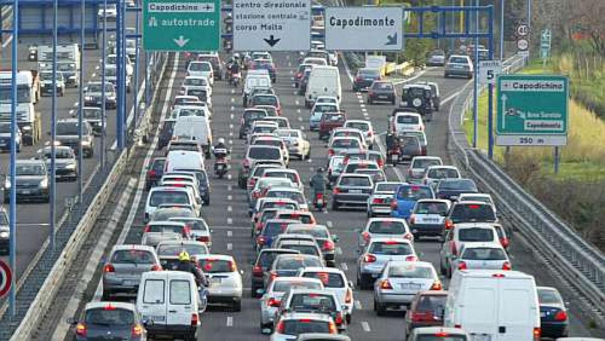 12,5 milioni di italiani in viaggio | Scopri i pericoli del controesodo e le strade da evitare! -