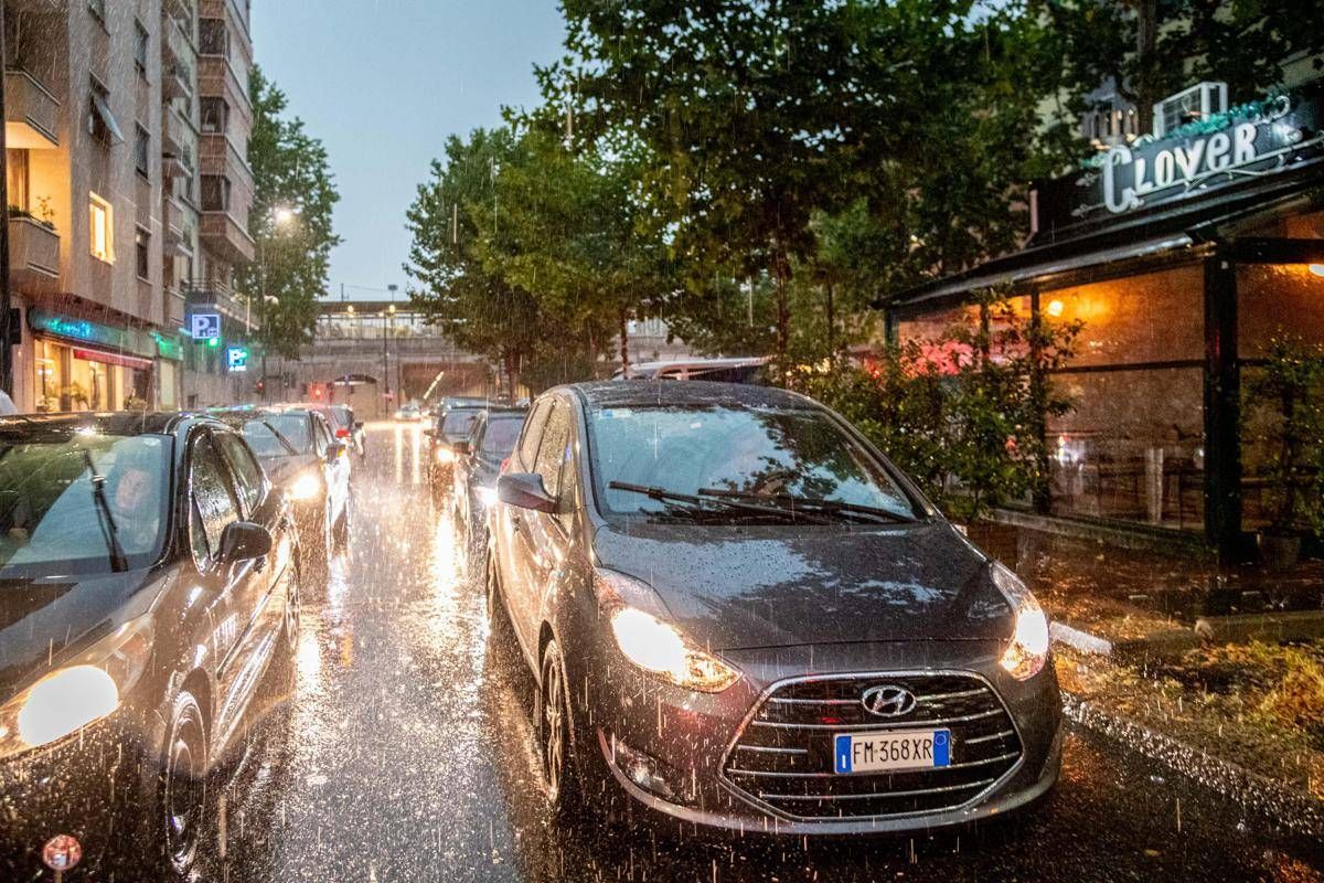 Maltempo, allerta meteo arancione oggi in 4 Regioni: Lombardia, Toscana, Lazio e Molise - 