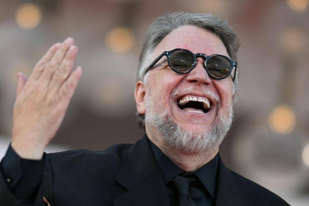 Mostra Venezia, Guillermo del Toro incanta: per 'Frankenstein' 13 minuti di applausi - 
