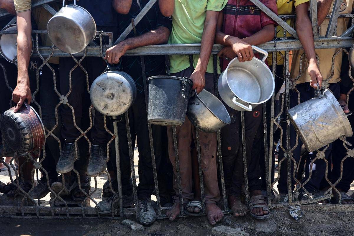 "Foto di fame a Gaza fabbricate con Hamas": l'industria del falso scoperta dai giornali tedeschi -