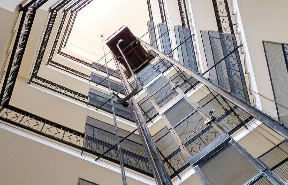 Inseguimenti e agguati in ascensore | La verità su un incubo che nessuno si aspettava - 