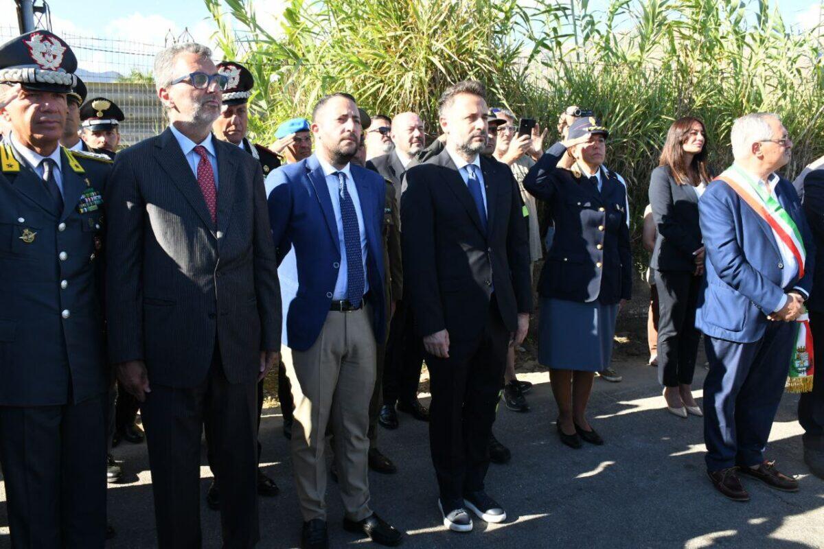 La Regione Siciliana ricorda il poliziotto ucciso: un omaggio che svela verità scomode! -