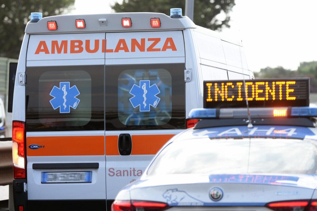 Tragedia in A1: tre vite spezzate mentre salvano un paziente | Il dramma che cambia tutto in Toscana - 