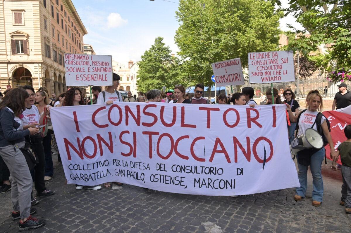 Consultori in crisi | Perché il nostro sistema di salute pubblica li ignora da troppo tempo? -