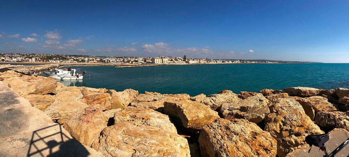 Borgo marinaro ragusano: la perla segreta che custodisce una leggenda millenaria - Foto: Davide Mauro/Wikipedia