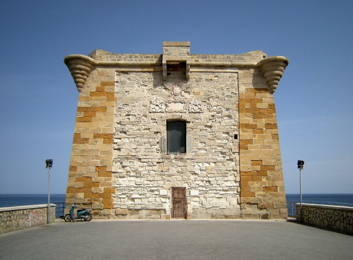 Un'incredibile fortezza spagnola protesa su Trapani: da presidio militare a museo della memoria - Foto: MrPanyGoff/Wikipedia