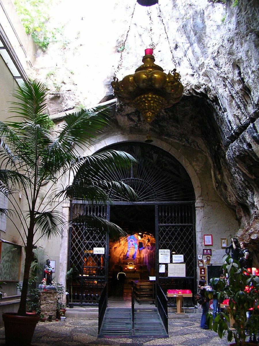 Un santuario tra fede e misteri assurdi svelati, incastonato tra le montagne palermitane - Foto: Giuseppe ME/Wikipedia