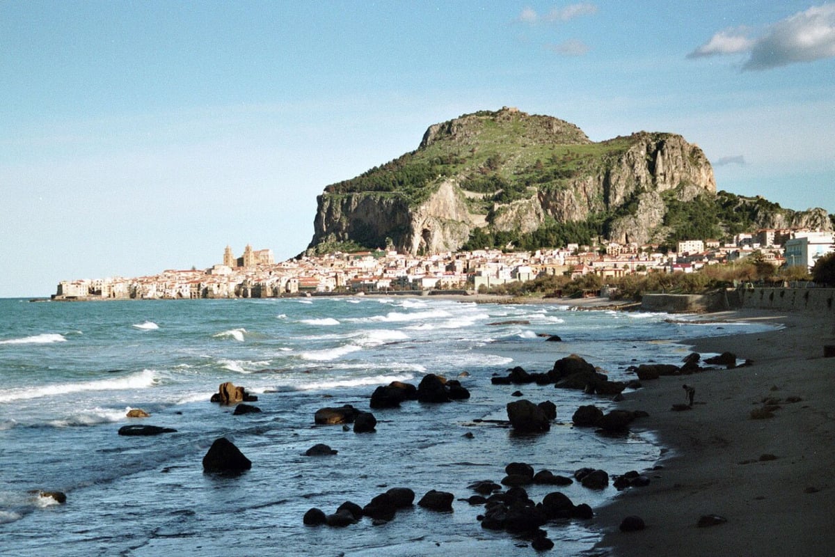 La misteriosa montagna che custodisce il Tempio di Diana e domina il mare di Palermo - Foto: Bjs/Wikipedia