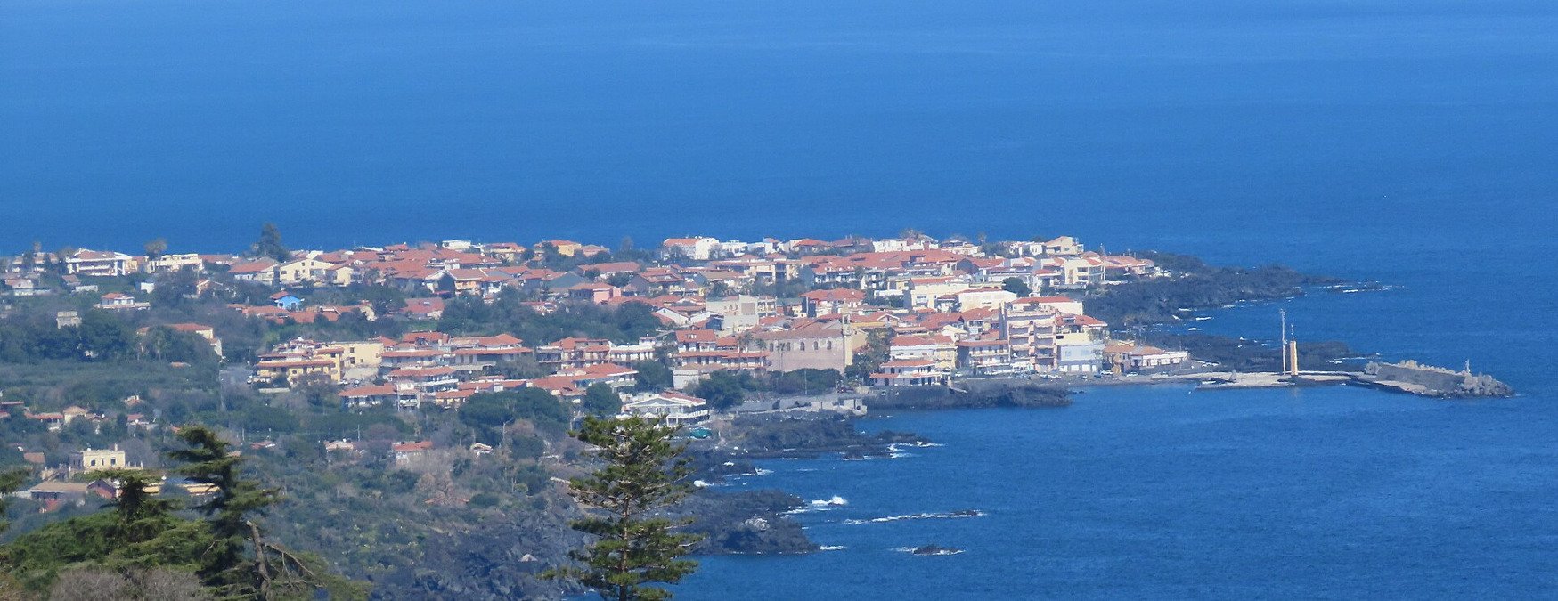 Il borgo marinaro catanese nato tra colate laviche e segreti del mare - Foto: Wikipedia/יעקב