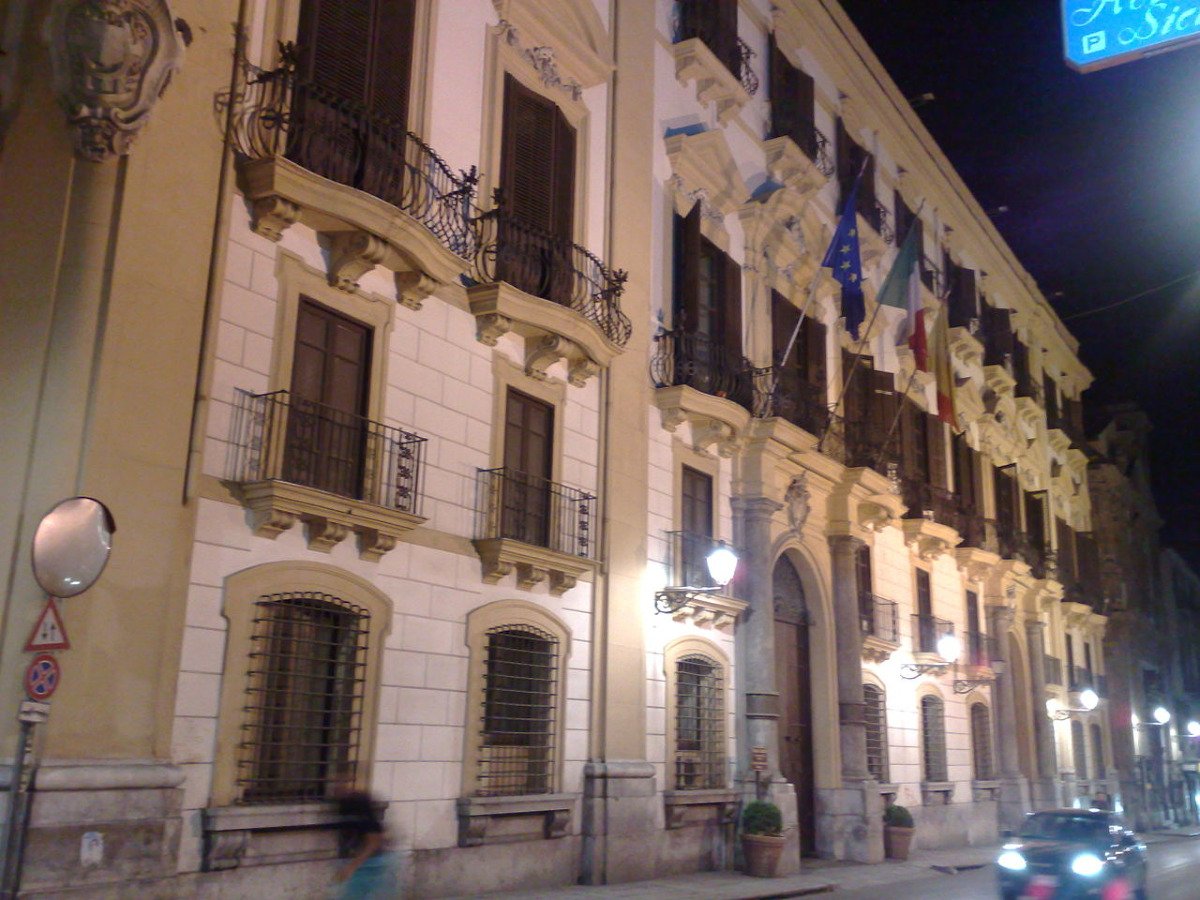 Un palazzo nobiliare nel cuore di Palermo: custode di curiosità e misteri - Foto: Dedda71/Wikipedia