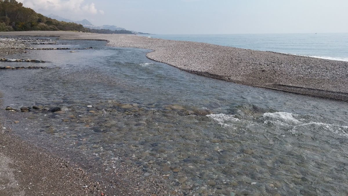 Un fiume glaciale a Catania: il corso d'acqua gelido che scorre ai piedi dell’Etna e custodisce segreti nascosti - Foto: Sipa95/Wikipedia