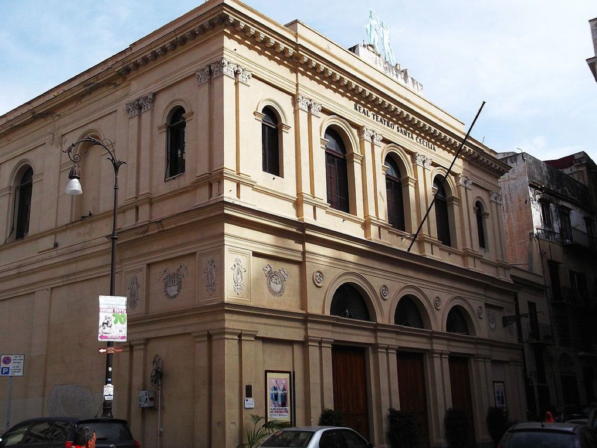 A Palermo c'è un teatro nato prima del tempo: ha fatto tremare i secoli e custodisce storie incredibili - Foto: Fabio P./Wikipedia