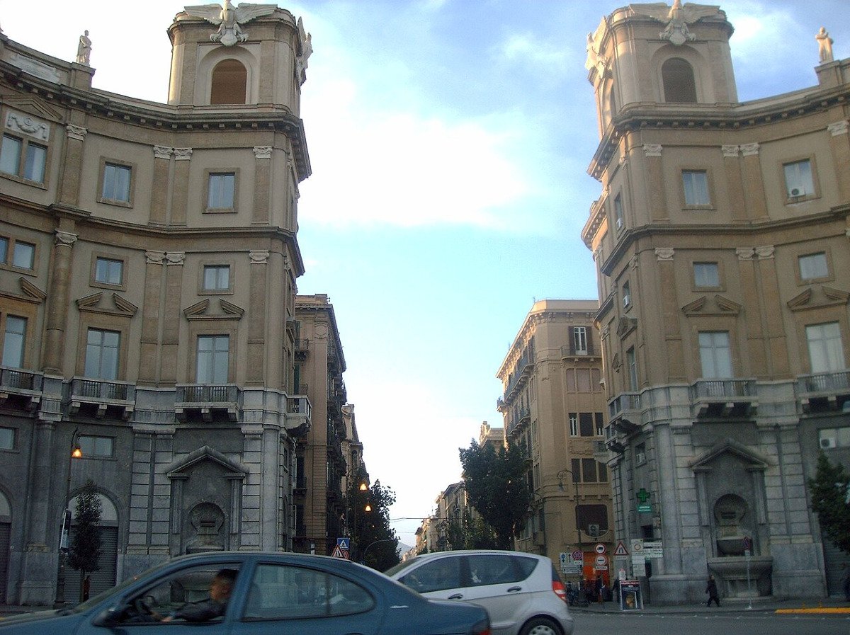 La grande arteria del rinnovamento palermitano: ha cambiato il volto della città e nasconde arcani inaspettati - Foto: PacoSoares/Wikipedia