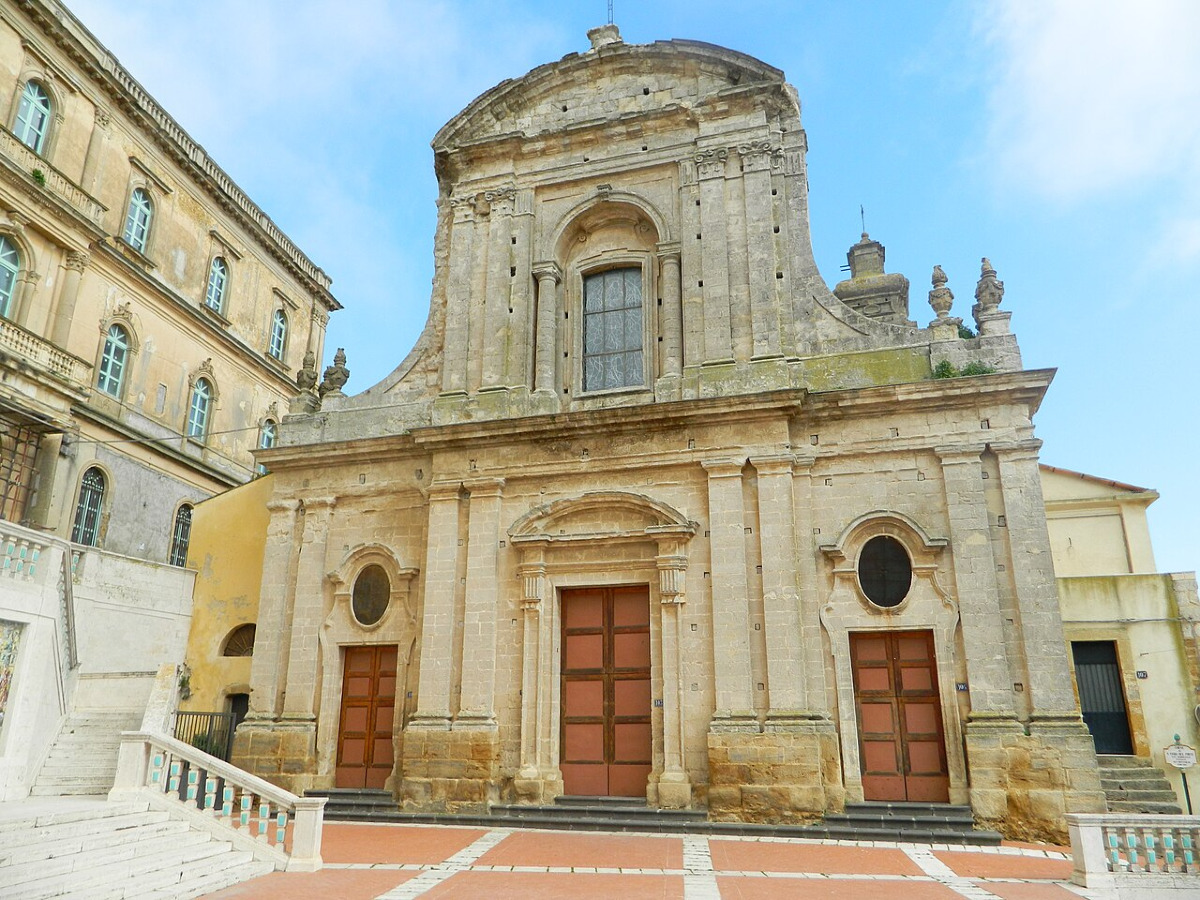 Il santuario catanese che domina la scalinata più famosa della Sicilia - Foto: CICCIODECICCIS84/Wikipedia