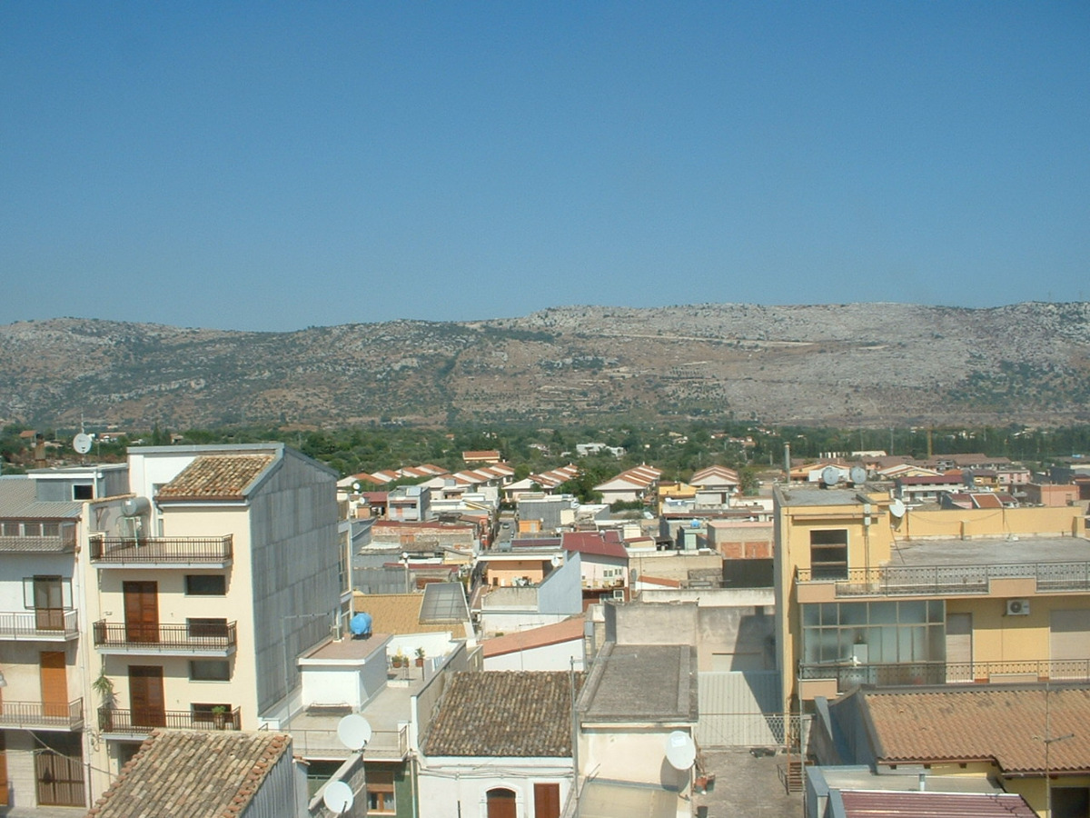 Il paese siracusano che nacque da una scommessa e nasconde ancora una storia dimenticata - Foto. I, Azotoliquido/Wikipedia