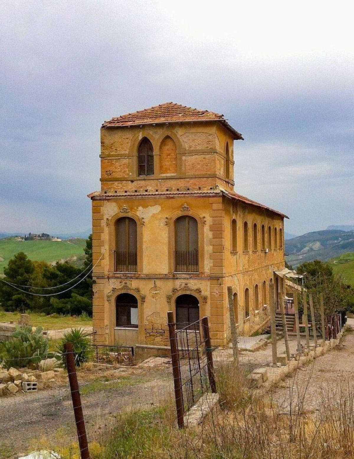 Nel cuore della Sicilia un abisso di fuoco e fatica ha scolpito la vita di intere generazioni - Foto: OppidumNissenae/Wikipedia