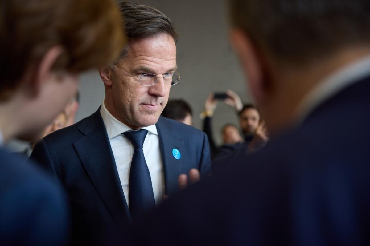 Rutte lancia un monito a Mosca | La NATO è pronta a difendere il suo territorio a ogni costo! - 