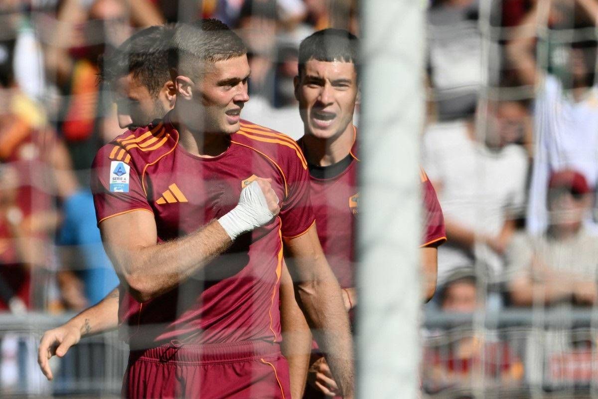 Dovbyk e Soulé stendono il Verona e la Roma aggancia il Napoli in vetta - 