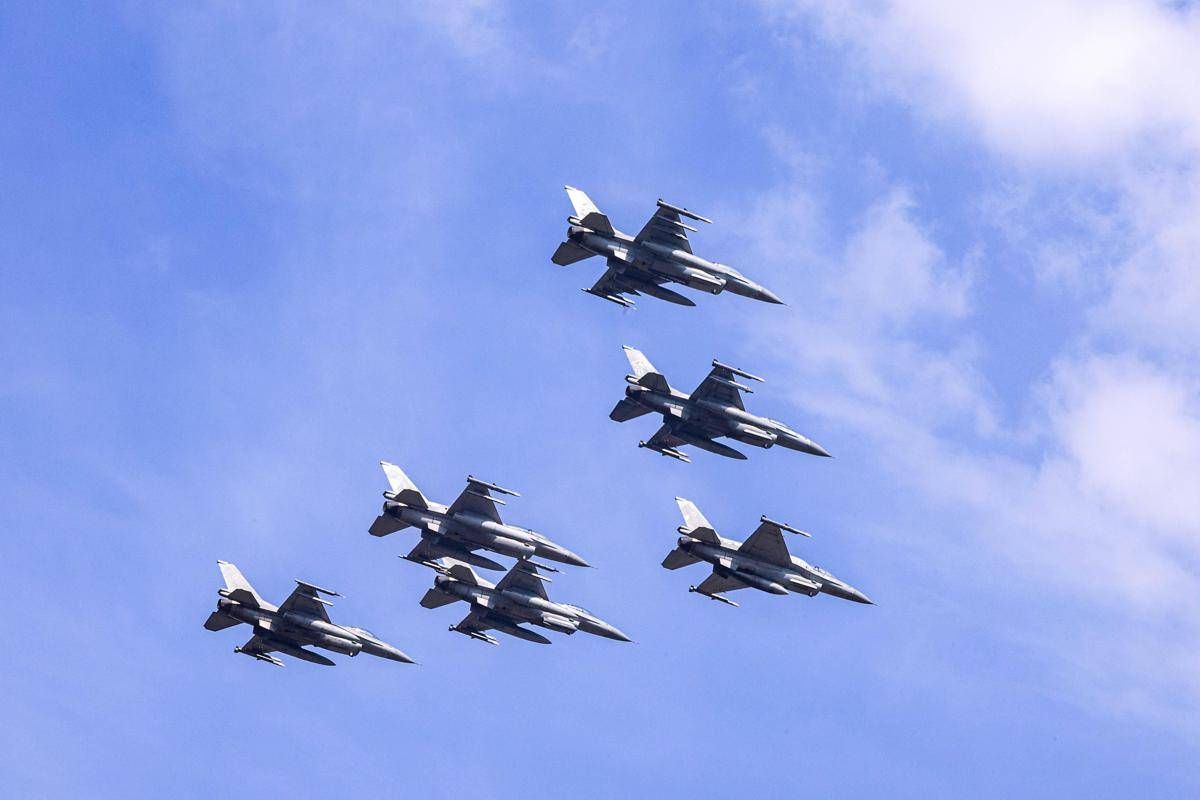 Ucraina, drone russo sconfina in Romania: in volo due F-16 e i jet Nato - 