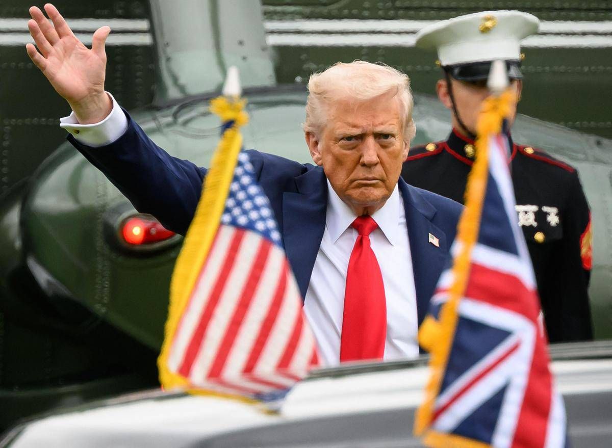 Atterraggio d'emergenza per elicottero di Trump nel Regno Unito - 