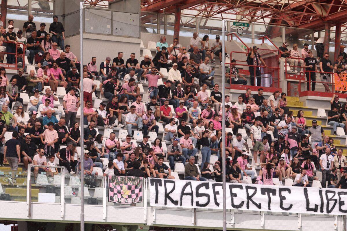 Biglietti esauriti per il Palermo FC? | Scopri perché i tifosi siciliani stanno facendo la fila! - 