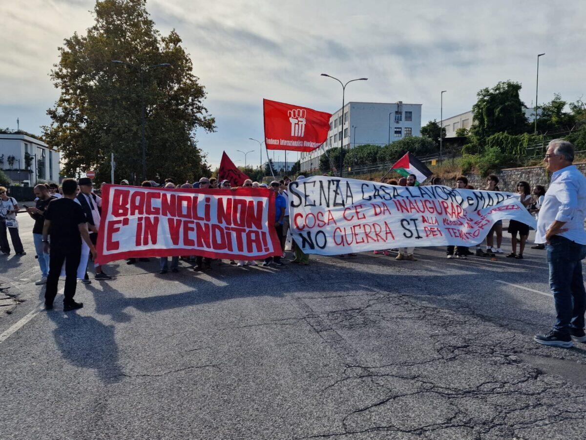 Proteste inaspettate a Napoli | Perché gli studenti dicono "no" all'America’s Cup? -