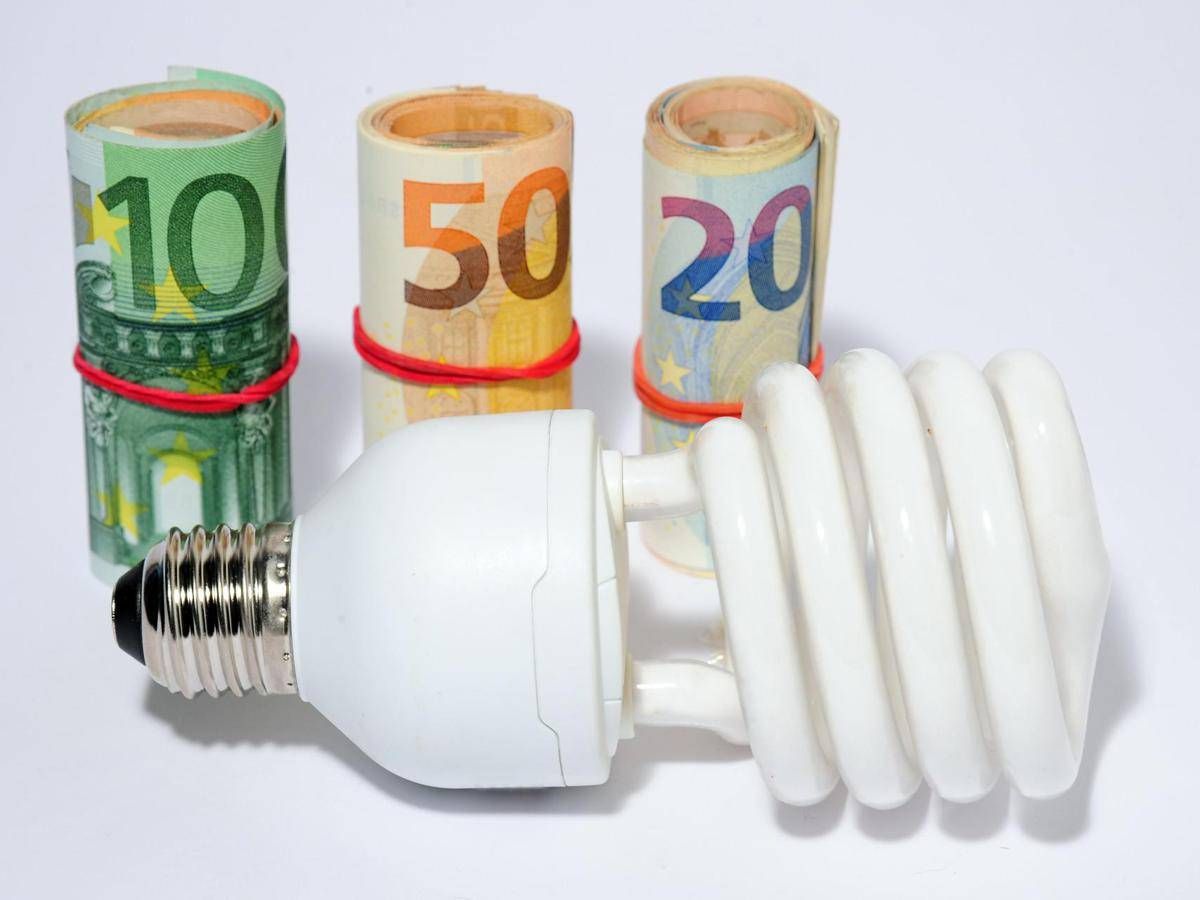 Luce, gas, acqua: cosa sono i bonus sociali per disagio economico -