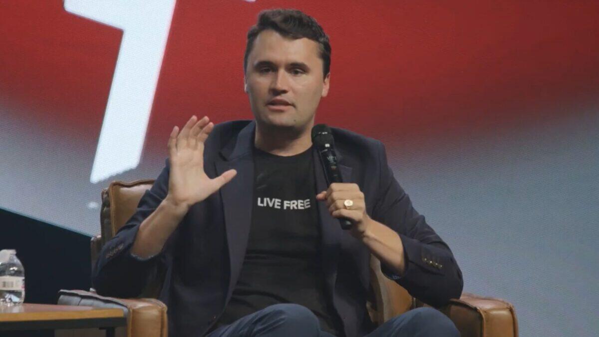 Charlie Kirk e il paradosso del Secondo Emendamento | Le sue parole tornano a perseguitarlo dopo la tragica morte! -