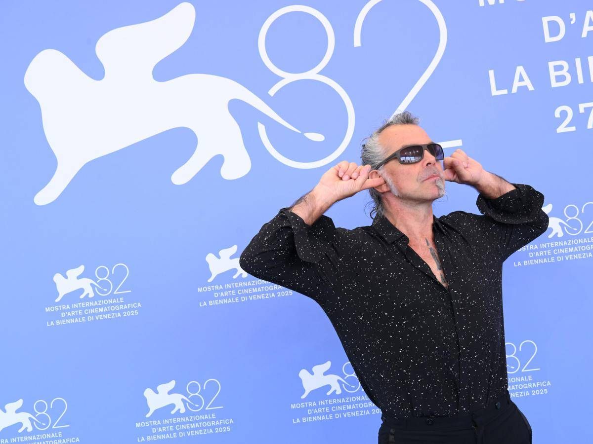 Piero Pelù: "Non sono una rockstar". A Venezia il documentario 'Rumore dentro' -